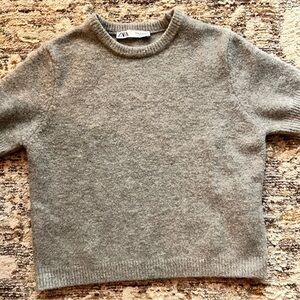 Zara Gray Knit Sweater short sleeve